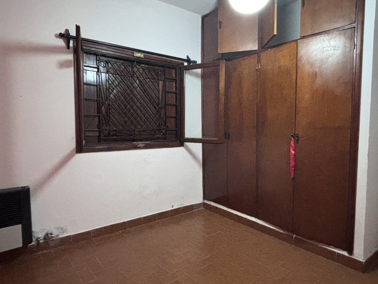 VENTA CASA DE 3 AMBIENTES A DOS CUADRAS DE LA AV. PRINCIPAL - BARRIO FORTUNATO DE LA PLAZA 