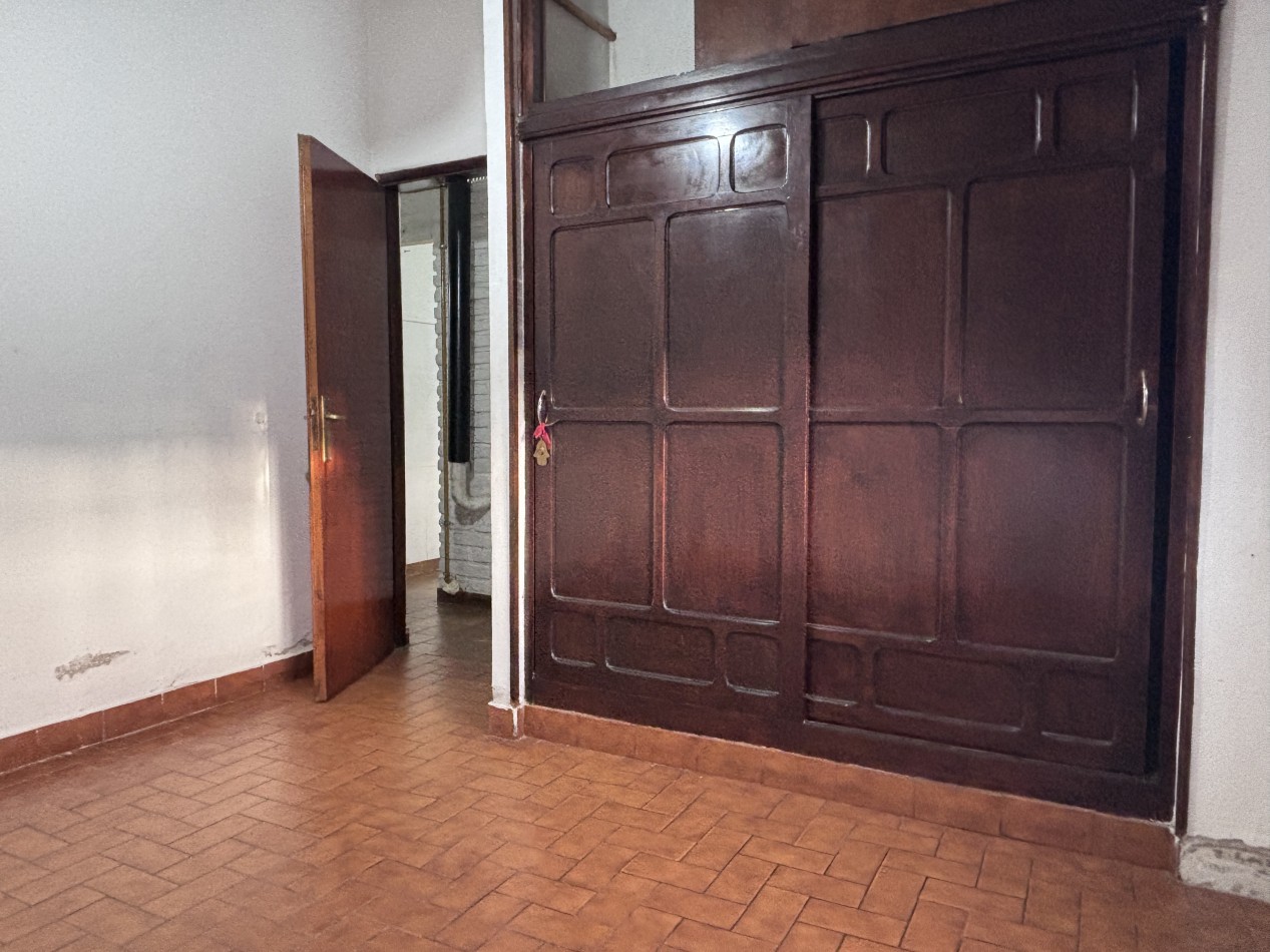 VENTA CASA DE 3 AMBIENTES A DOS CUADRAS DE LA AV. PRINCIPAL - BARRIO FORTUNATO DE LA PLAZA 