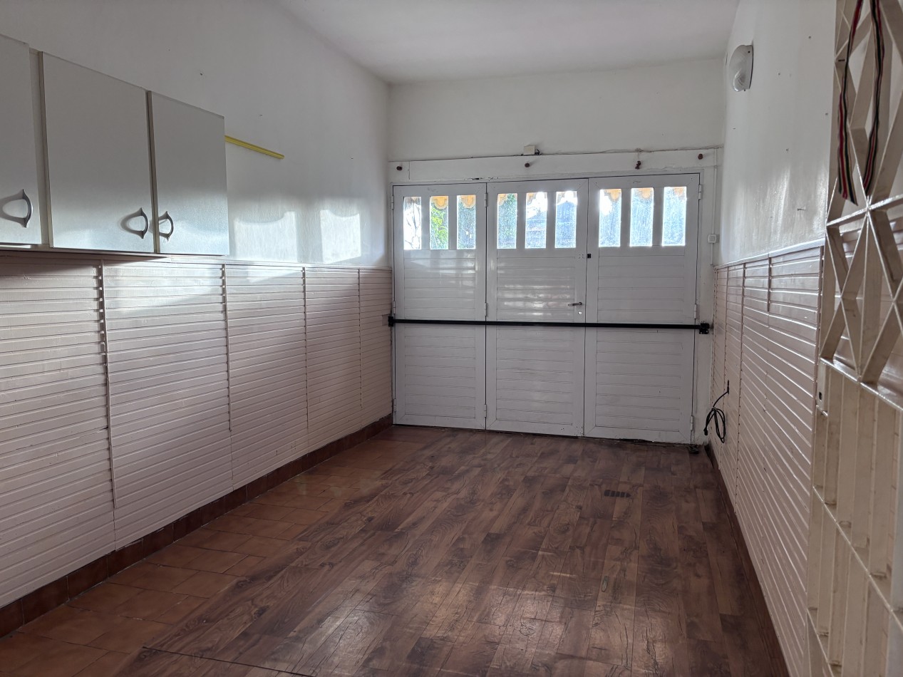 VENTA CASA DE 3 AMBIENTES A DOS CUADRAS DE LA AV. PRINCIPAL - BARRIO FORTUNATO DE LA PLAZA 