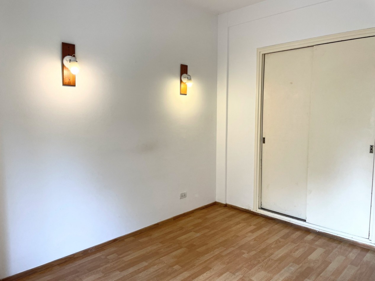 VENTA DEPARTAMENTO 3 AMBIENTES C/ BALCON A LA CALLE - BARRIO LA PERLA
