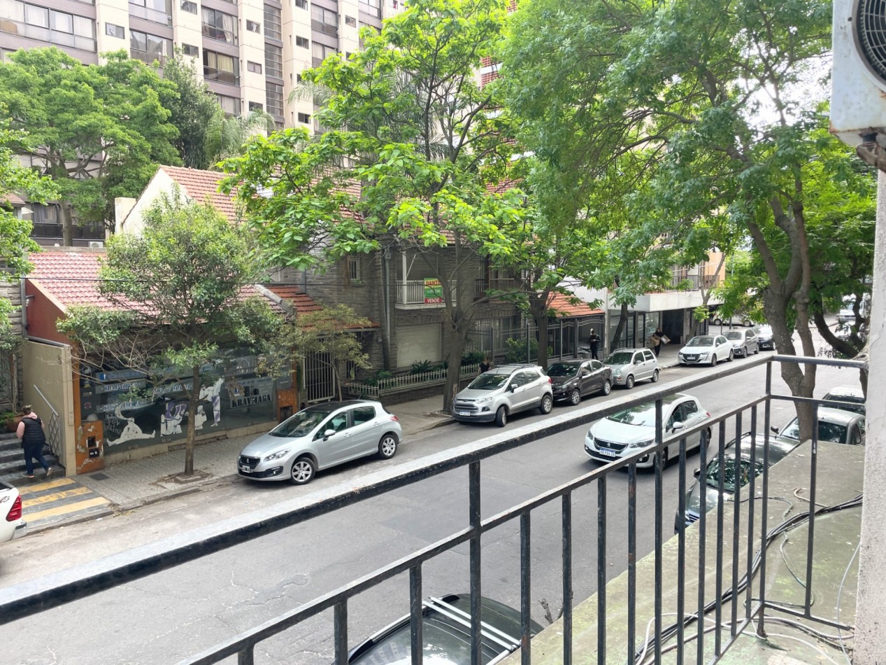 VENTA DEPARTAMENTO 3 AMBIENTES C/ BALCON A LA CALLE - BARRIO LA PERLA