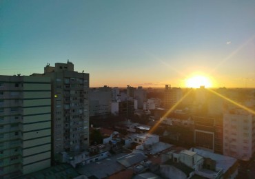 ALQUILER 24 MESES - DEPARTAMENTO 4 AMB CON DEPENDENCIA Y COCHERA - ZONA CENTRO